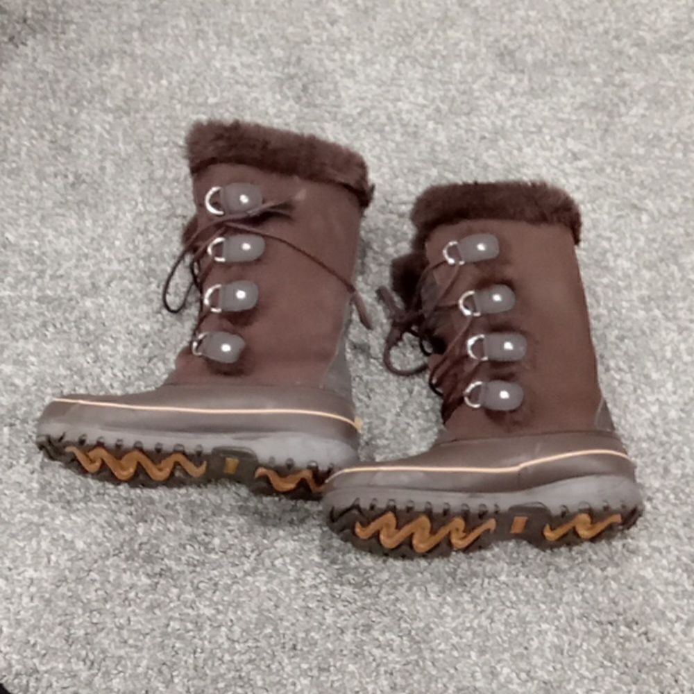Khombu woman's Nordic boot brown suede and faux fur Costco item #744065 size 8M - Picture 3 of 5